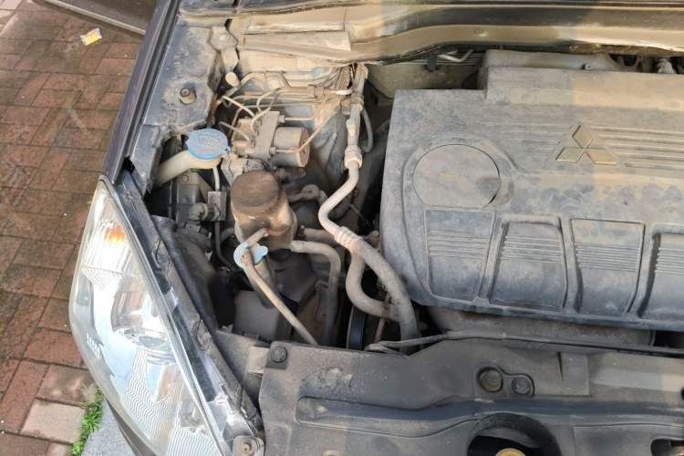 Used Haval H6 2011 2.0L Manual Two-Wheel Drive Elite Version Engine Bay Right