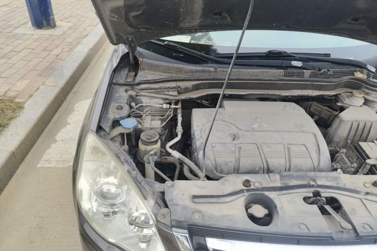 Used Haval H6 2011 2.0L Manual Two-Wheel Drive Elite Version Engine Bay Right