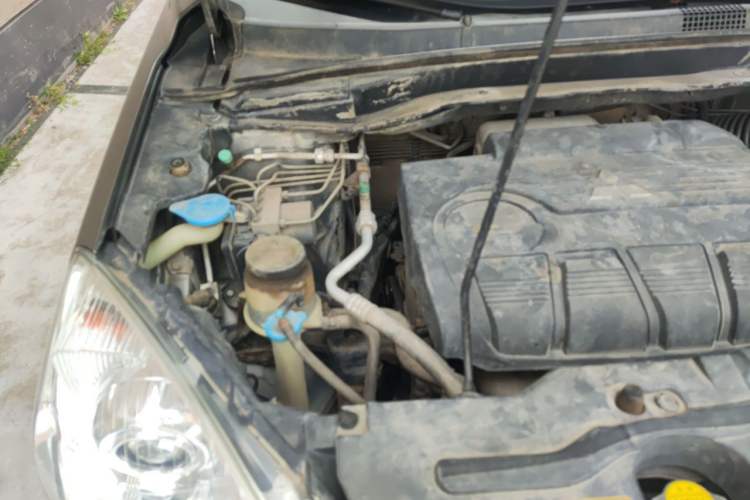 Used Haval H6 2011 2.0L Manual Two-Wheel Drive Elite Version Engine Bay Right