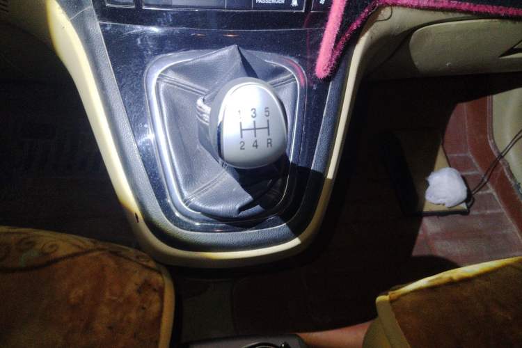Used Haval H6 2011 2.0L Manual Two-Wheel Drive Elite Version Gear Lever