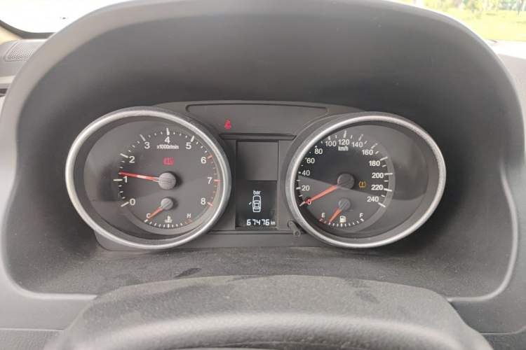 Used Haval H6 2011 2.0L Manual Two-Wheel Drive Elite Version Instrument Cluster