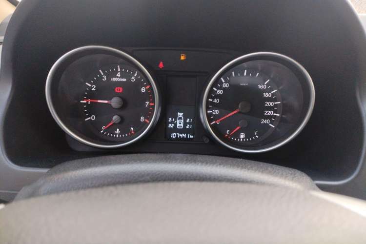 Used Haval H6 2011 2.0L Manual Two-Wheel Drive Elite Version Interior 6