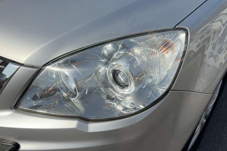 Used Haval H6 2011 2.0L Manual Two-Wheel Drive Elite Version Left Front Headlight