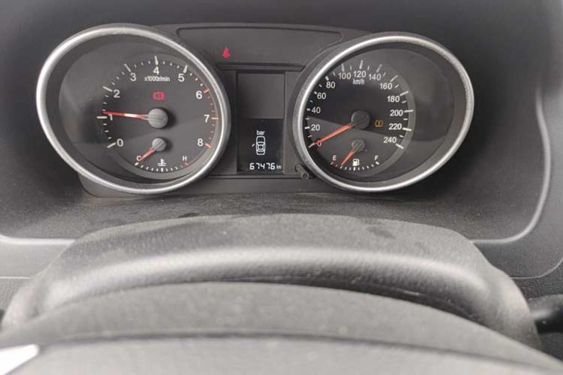 Used Haval H6 2011 2.0L Manual Two-Wheel Drive Elite Version Odometer Close Up