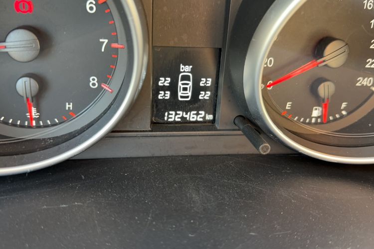 Used Haval H6 2011 2.0L Manual Two-Wheel Drive Elite Version Odometer Close Up