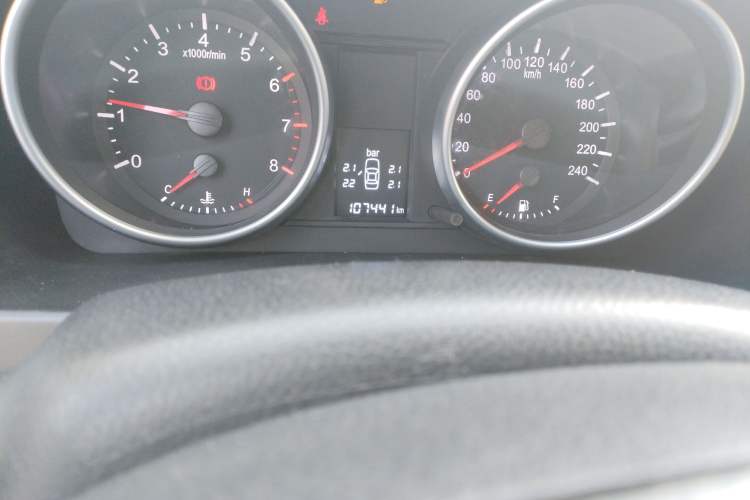 Used Haval H6 2011 2.0L Manual Two-Wheel Drive Elite Version Odometer Close Up