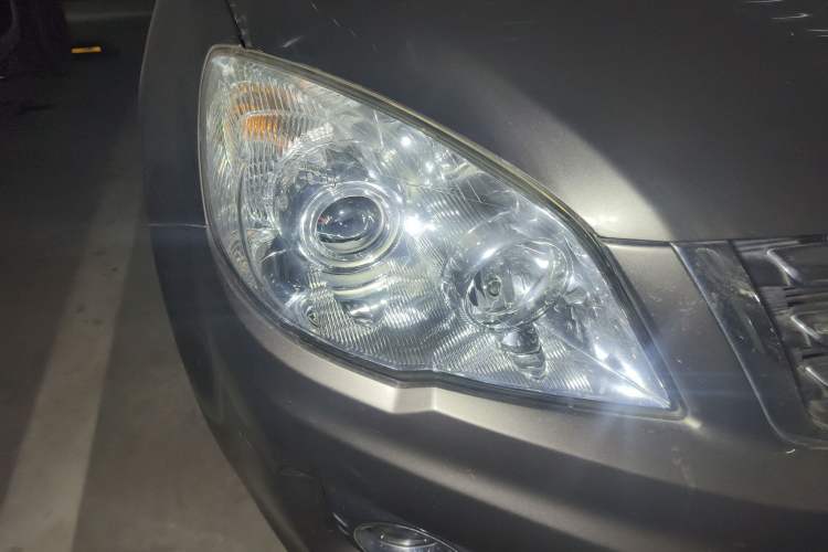Used Haval H6 2011 2.0L Manual Two-Wheel Drive Elite Version Right Front Headlight