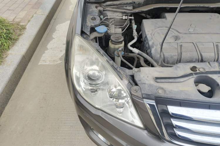 Used Haval H6 2011 2.0L Manual Two-Wheel Drive Elite Version Right Front Headlight