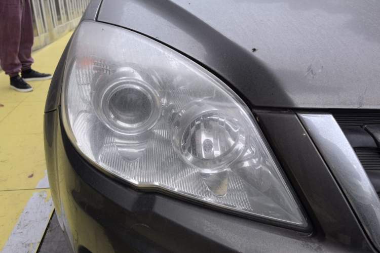 Used Haval H6 2011 Green Silence 2.0T Manual Two-Wheel Drive Urban Model Right Front Headlight