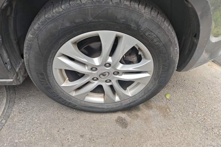Used Haval H6 2011 Green Silence 2.0T Manual Two-Wheel Drive Elite Model Right Front Wheel Hub