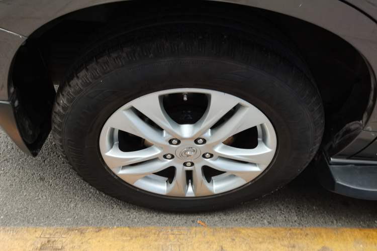Used Haval H6 2011 Green Silence 2.0T Manual Two-Wheel Drive Elite Model Right Rear Wheel Hub