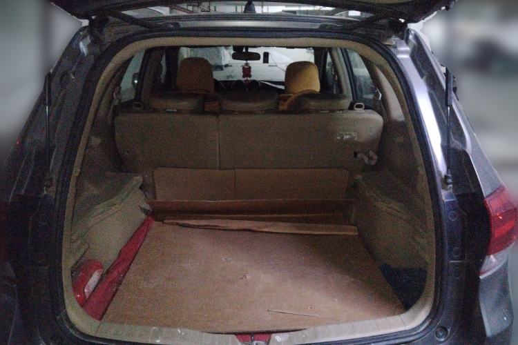 Used Haval H6 2011 2.0L Manual Two-Wheel Drive Elite Version Trunk