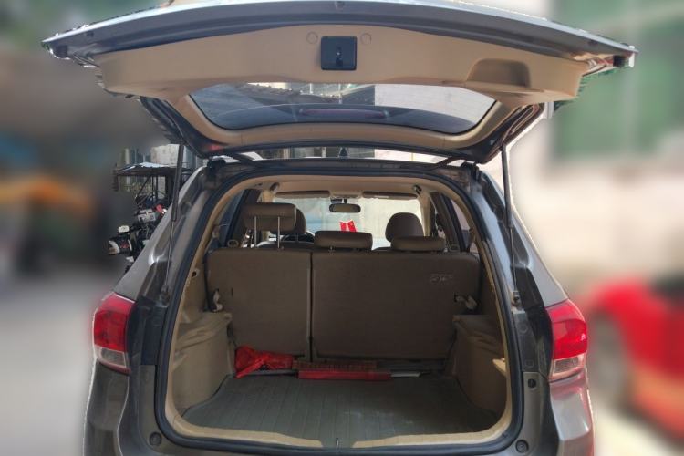 Used Haval H6 2011 2.0L Manual Two-Wheel Drive Elite Version Trunk