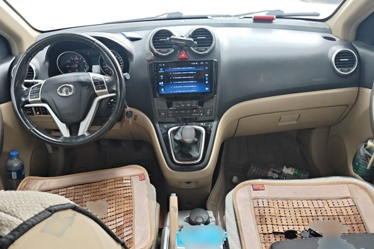 Used Haval H6 2011 2.0L Manual Two-Wheel Drive Elite Version Center Console