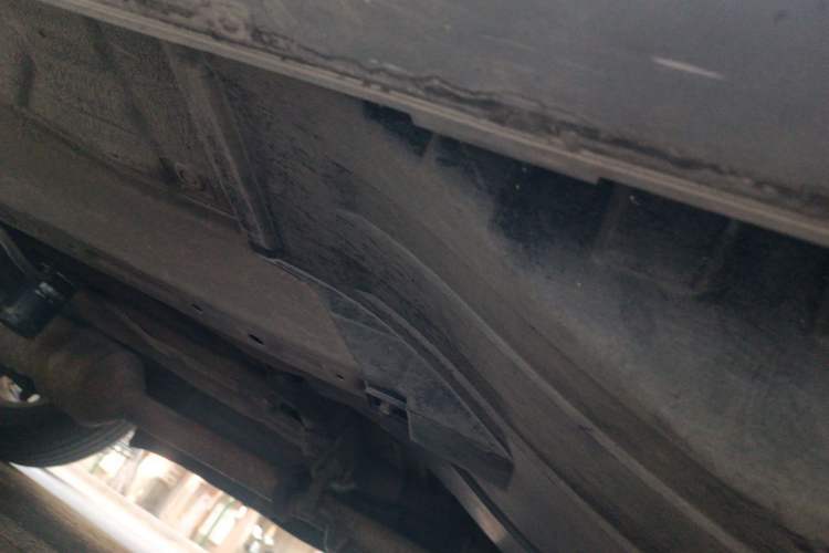 Used Haval H6 2011 Green Silence 2.0T Manual Two-Wheel Drive Elite Model Chassis Front Left