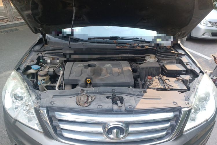 Used Haval H6 2011 Green Silence 2.0T Manual Two-Wheel Drive Elite Model Engine Bay