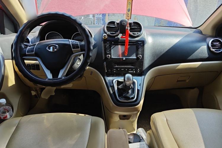 Used Haval H6 2011 2.0L Manual Two-Wheel Drive Elite Version Center Console