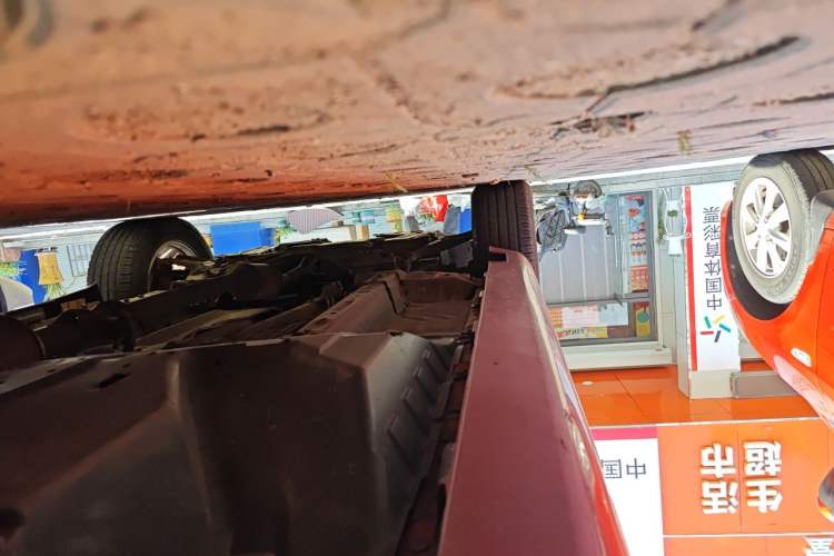 Used Haval H6 2011 2.0L Manual Two-Wheel Drive Elite Version Chassis Rear Left