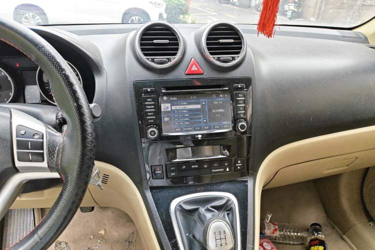 Used Haval H6 2011 2.0L Manual Two-Wheel Drive Elite Version Audio And AC Panel
