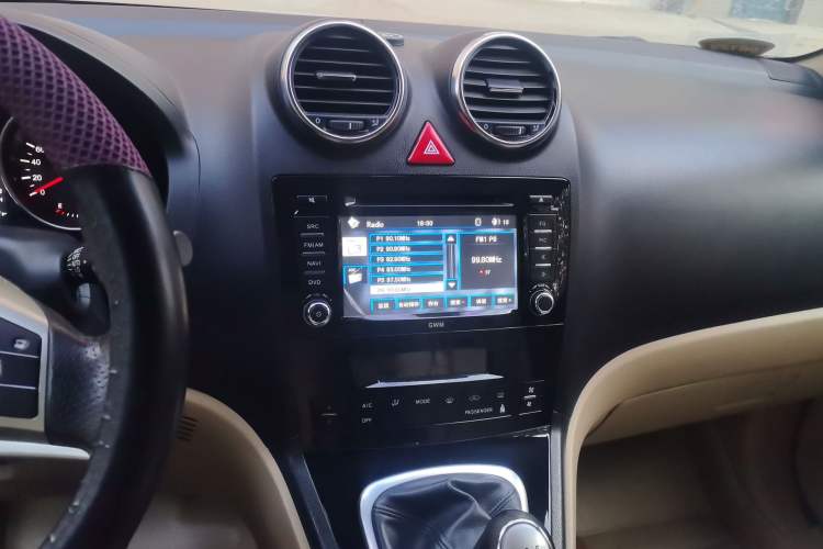 Used Haval H6 2011 2.0L Manual Two-Wheel Drive Elite Version Audio And AC Panel
