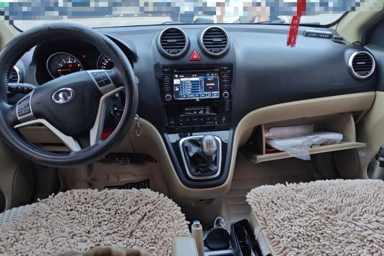 Used Haval H6 2011 2.0L Manual Two-Wheel Drive Elite Version Center Console