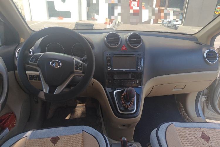 Used Haval H6 2011 2.0L Manual Two-Wheel Drive Elite Version Center Console