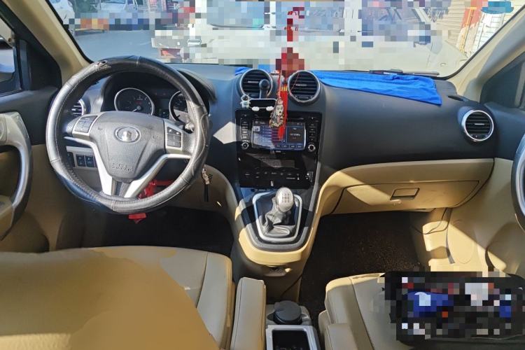 Used Haval H6 2011 2.0L Manual Two-Wheel Drive Elite Version Center Console