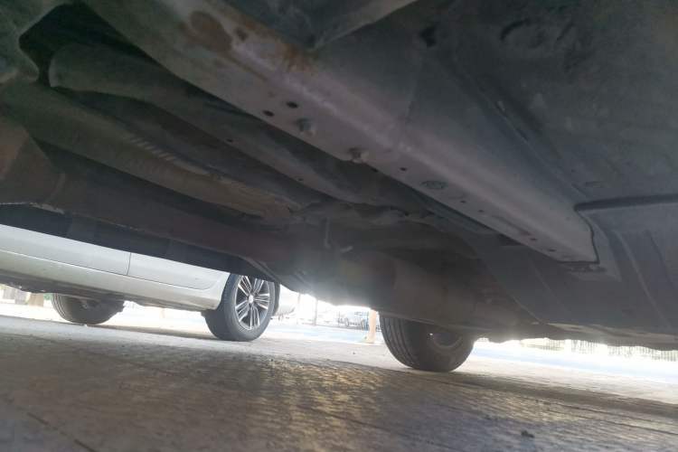 Used Haval H6 2011 2.0L Manual Two-Wheel Drive Urban Version Chassis Front Left