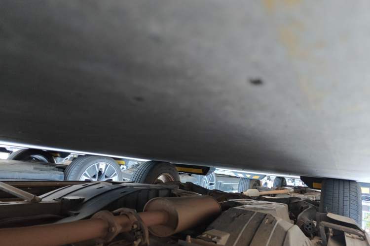 Used Haval H6 2011 2.0L Manual Two-Wheel Drive Elite Version Chassis Front Right