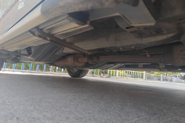 Used Haval H6 2011 2.0L Manual Two-Wheel Drive Elite Version Chassis Front Right