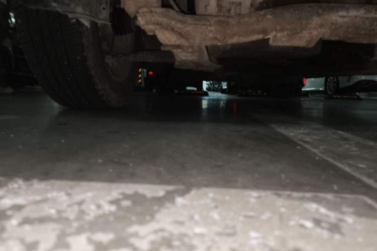 Used Haval H6 2011 Green Silence 2.0T Manual Two-Wheel Drive Elite Model Chassis Front Right