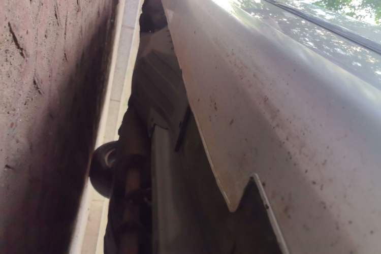 Used Haval H6 2011 2.0L Manual Two-Wheel Drive Elite Version Chassis Front Right