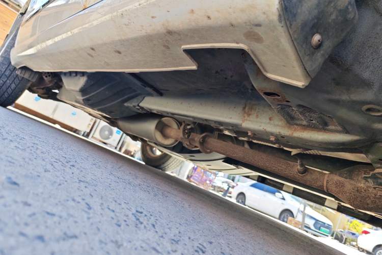 Used Haval H6 2011 2.0L Manual Two-Wheel Drive Elite Version Chassis Front Right