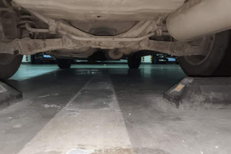Used Haval H6 2011 Green Silence 2.0T Manual Two-Wheel Drive Elite Model Chassis Rear