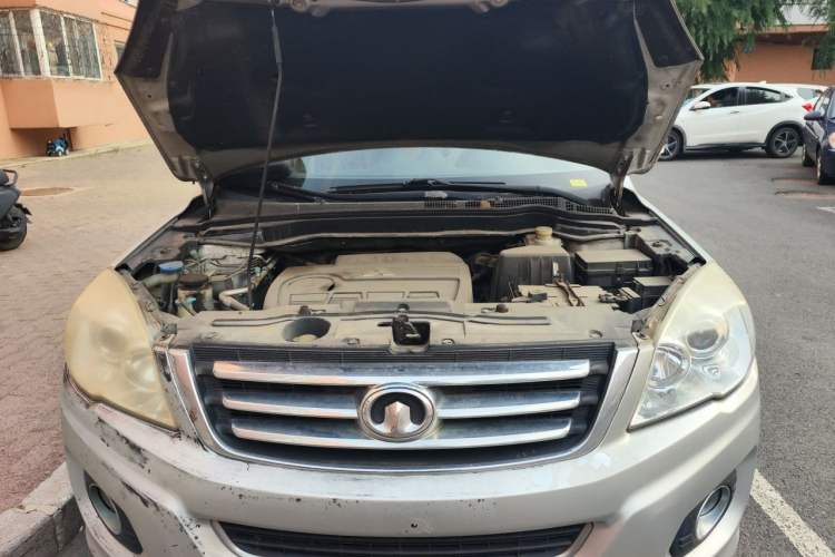 Used Haval H6 2011 2.0L Manual Two-Wheel Drive Urban Version Engine Bay