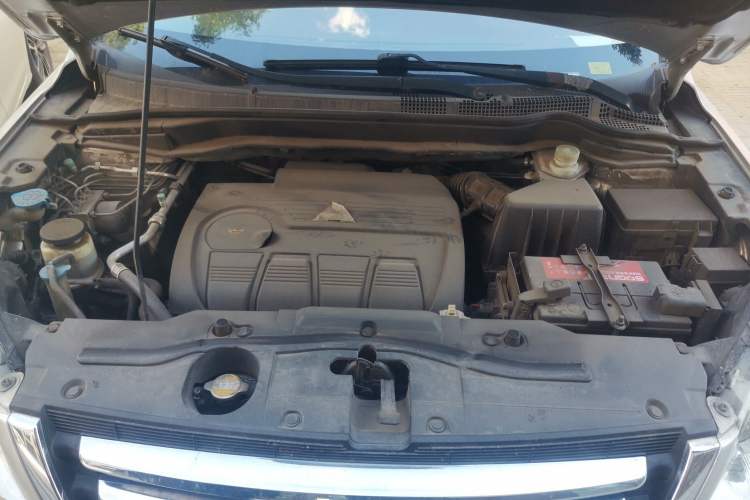 Used Haval H6 2011 2.0L Manual Two-Wheel Drive Urban Version Engine Bay