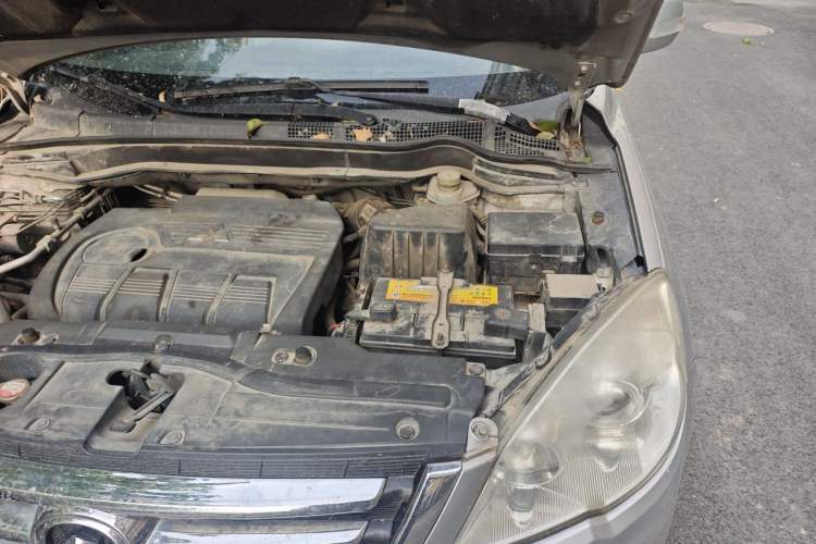 Used Haval H6 2011 2.0L Manual Two-Wheel Drive Elite Version Engine Bay Left