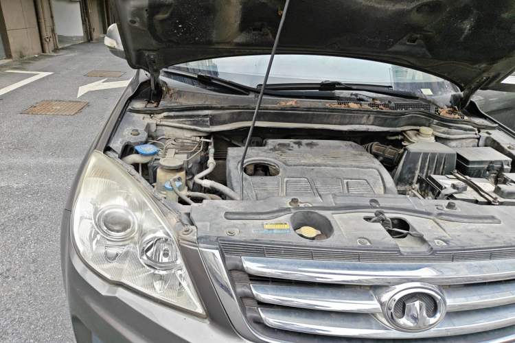 Used Haval H6 2011 2.0L Manual Two-Wheel Drive Elite Version Engine Bay Right