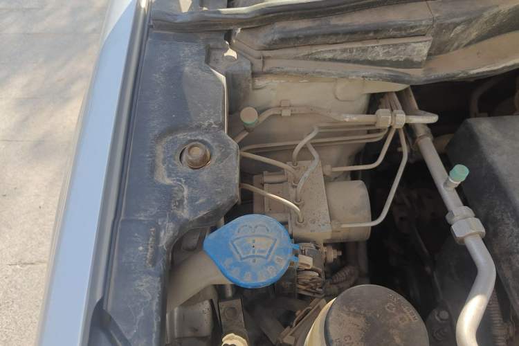 Used Haval H6 2011 2.0L Manual Two-Wheel Drive Elite Version Engine Bay Right