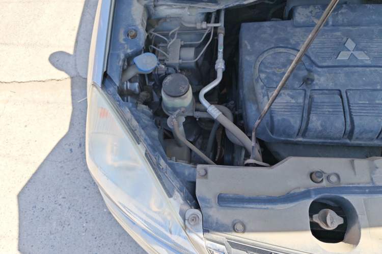 Used Haval H6 2011 2.0L Manual Two-Wheel Drive Elite Version Engine Bay Right
