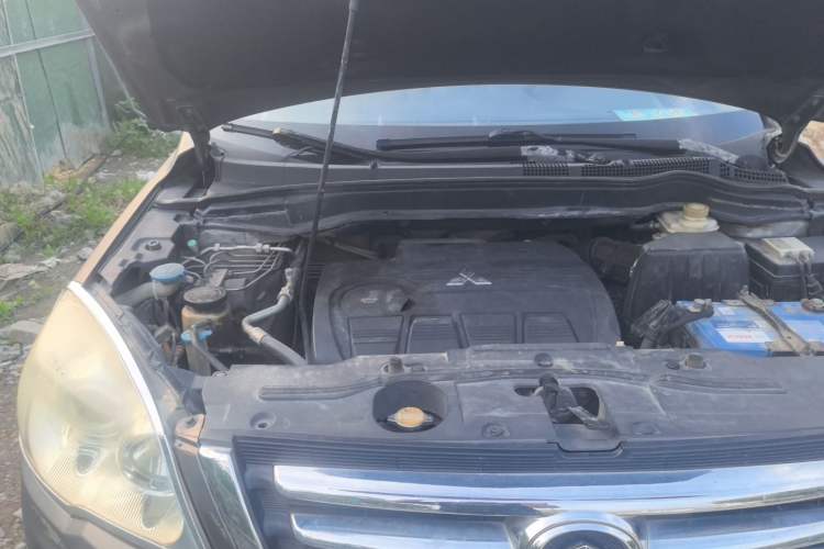 Used Haval H6 2011 2.0L Manual Two-Wheel Drive Elite Version Engine Bay Right