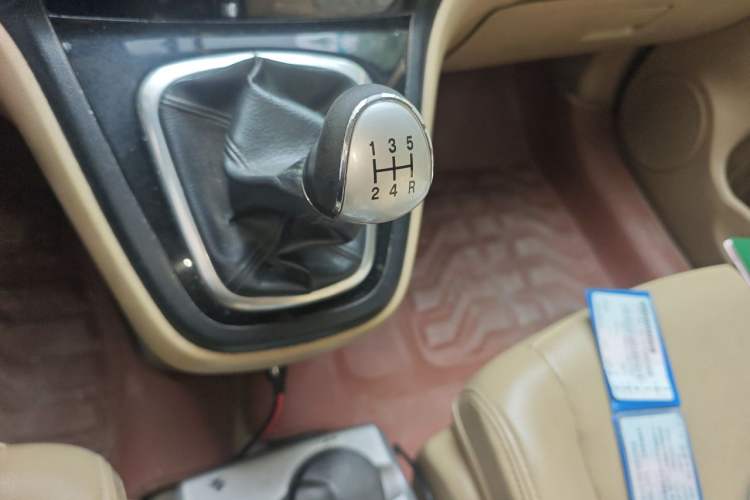 Used Haval H6 2011 2.0L Manual Two-Wheel Drive Elite Version Gear Lever