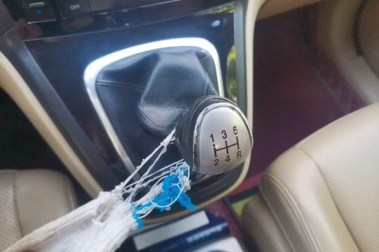 Used Haval H6 2011 2.0L Manual Two-Wheel Drive Urban Version Gear Lever