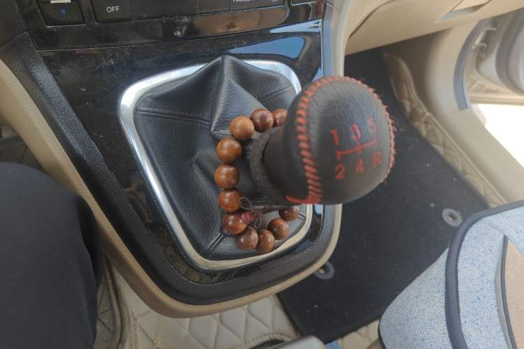 Used Haval H6 2011 2.0L Manual Two-Wheel Drive Elite Version Gear Lever