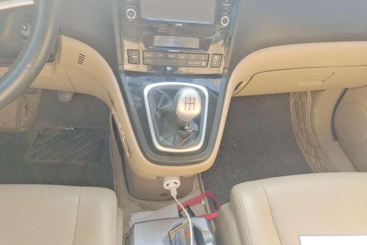 Used Haval H6 2011 2.0L Manual Two-Wheel Drive Elite Version Gear Lever