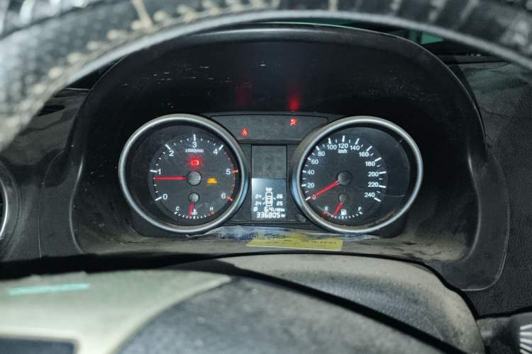 Used Haval H6 2011 Green Silence 2.0T Manual Two-Wheel Drive Elite Model Instrument Cluster