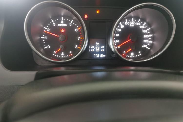 Used Haval H6 2011 2.0L Manual Two-Wheel Drive Elite Version Odometer Close Up