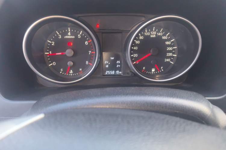 Used Haval H6 2011 2.0L Manual Two-Wheel Drive Elite Version Odometer Close Up