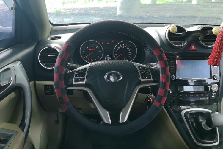 Used Haval H6 2011 Green Silence 2.0T Manual Two-Wheel Drive Elite Model Steering Wheel