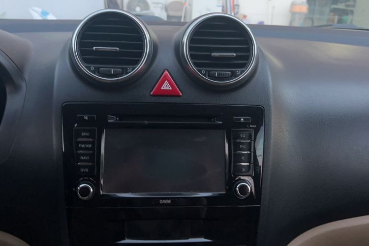 Used Haval H6 2011 2.0L Manual Two-Wheel-Drive Prestige Version Audio And AC Panel